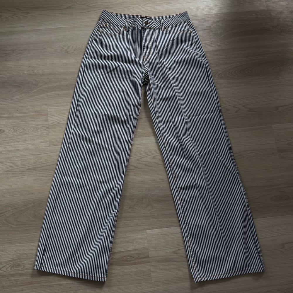 lioness Striped Wide-Leg Pants navy and white
